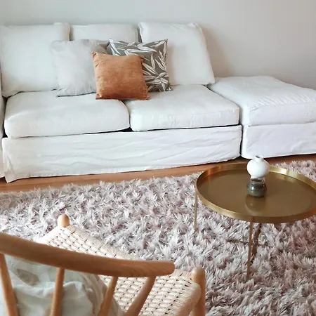 Henniina V Rautatieasema - Free Parking